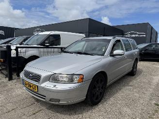 Auto incidentate Volvo V-70 2.4 Diesel Edition Classic 2007/9