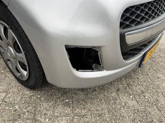 Peugeot 107 1.0-12V XS picture 6