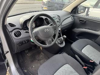 Hyundai I-10 1.1 active cool picture 8