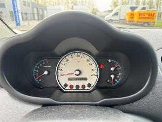 Hyundai I-10 1.1 active cool picture 9