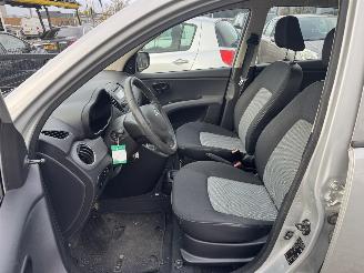 Hyundai I-10 1.1 active cool picture 14