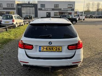 BMW 3-serie 320D Automaat Panoramadak picture 3