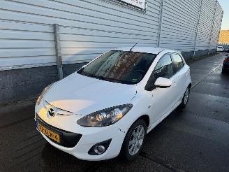 uszkodzony samochody osobowe Mazda 2 1.3 Bifuel GT-M Line 2012/8