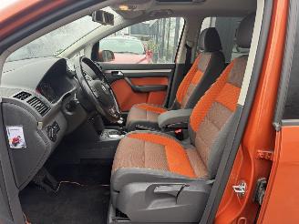 Volkswagen Touran 1.4 TSI Cross Uniek! ( Bom voll ) picture 16