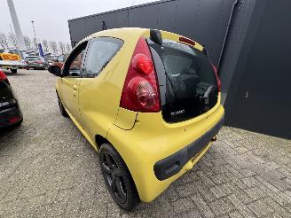 Peugeot 107 1.0-12V XR picture 2