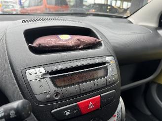 Peugeot 107 1.0-12V XR picture 10