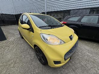 Peugeot 107 1.0-12V XR picture 5