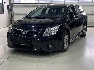 skadebil auto Toyota Avensis  2011/8