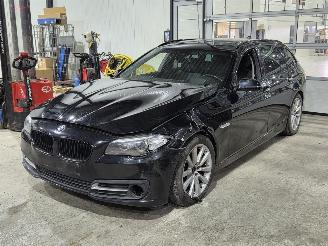 damaged passenger cars BMW 5-serie 520D Panorama Automaat 2013/7