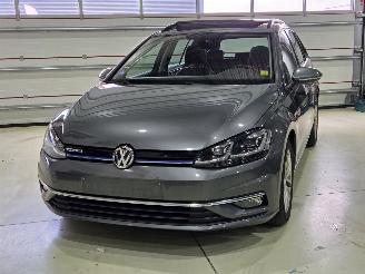 Volkswagen Golf PANO ACC picture 2