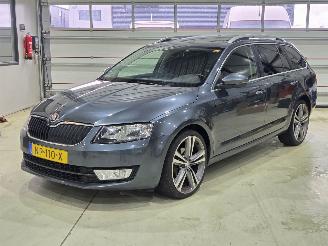 Auto incidentate Skoda Octavia 1.6 TDI Greentech PANO 2017/3