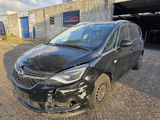 krockskadad bil auto Opel Zafira Tourer Cosmo 7-Persoons Leder Led Navi Camera Stoelverw. Trekhaak 99KW/135PK 2017/6
