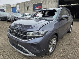 krockskadad bil auto Volkswagen T-Cross TSI DSG Virtual Navi Led Inpark.hulp Acc Lane-Assist Stoelverw. Sfeerverl. Trekhaak 85KW/116PK 2025/4