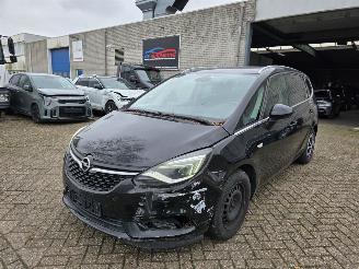 Avarii autoturisme Opel Zafira Tourer Cosmo 7-Persoons Leder Led Navi Camera Stoelverw. Trekhaak 99KW/135PK 2017/6
