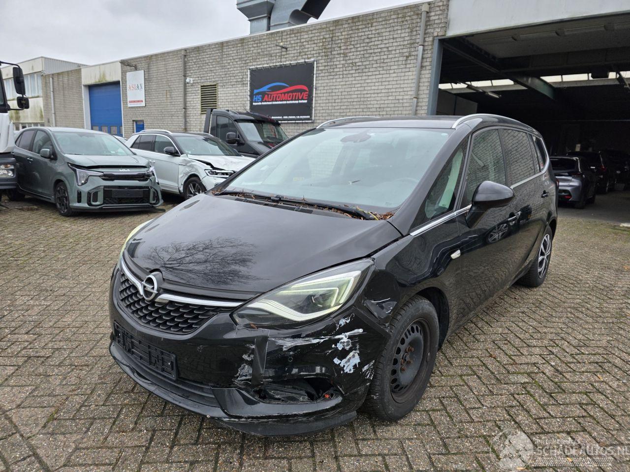 Opel Zafira Tourer Cosmo 7-Persoons Leder Led Navi Camera Stoelverw. Trekhaak 99KW/135PK