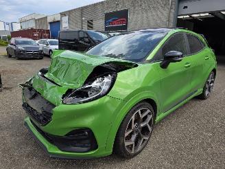 Coche accidentado Ford Puma ST-PERFORMANCE Pano B&O-sound Led Camera Lane-Assist Stuurverw. Voorruitverw. 147KW / 200PK 2022/8