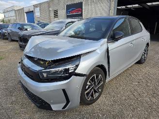 Voiture accidenté Opel Corsa GS-LINE Automaat Virtual Drive-Mode Navi Led Camera Lane-Assist Stuurverw. Mirror-Screen 74KW/101PK 2025/7