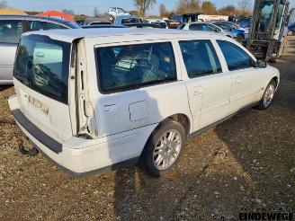 Volvo V-70 V70 (SW), Combi, 1999 / 2008 2.4 D5 20V picture 3