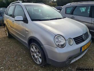 Salvage car Volkswagen Polo Polo IV (9N1/2/3), Hatchback, 2001 / 2012 1.4 FSI 16V 2005/3