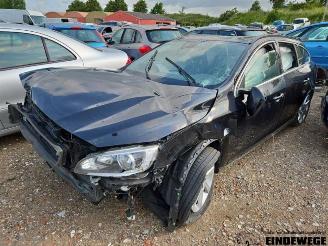 Uttjänta bilar auto Volvo V-60 V60 I (FW/GW), Combi, 2010 / 2018 2.0 D3 20V 2013/9