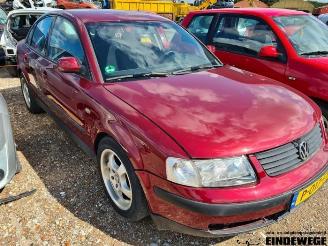 Auto da rottamare Volkswagen Passat Passat (3B2), Sedan, 1996 / 2000 2.3 VR5 1999/3