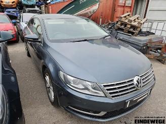 Vrakbiler auto Volkswagen Passat Passat (362), Sedan, 2010 / 2014 2.0 TDI 16V 140 2012/7