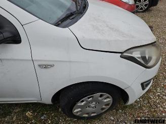 Hyundai I-20 i20, Hatchback, 2008 / 2015 1.1 CRDi VGT 12V picture 11