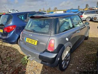 Mini Cooper S Mini Cooper S (R53), Hatchback, 2002 / 2006 1.6 16V picture 2