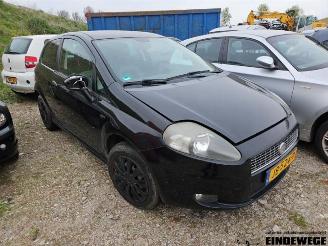 Vrakbiler auto Fiat Grande Punto Grande Punto (199), Hatchback, 2005 1.4 16V 2008/8