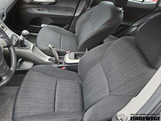 Toyota Auris Auris (E15), Hatchback, 2006 / 2012 2.0 D-4D-F 16V picture 6