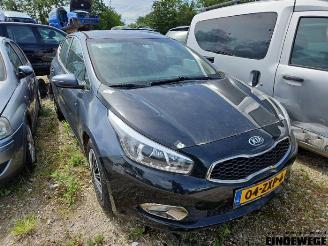 disassembly passenger cars Kia Cee d Cee'd (JDB5), Hatchback 5-drs, 2012 / 2018 1.6 GDI 16V 2013/3