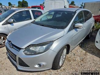 Coche siniestrado Ford Focus Focus 3, Hatchback, 2010 / 2020 1.0 Ti-VCT EcoBoost 12V 100 2012/8