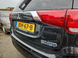 Mitsubishi Outlander Outlander (GF/GG), SUV, 2012 / 2022 2.4 16V PHEV 4x4 picture 32