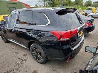 Mitsubishi Outlander Outlander (GF/GG), SUV, 2012 / 2022 2.4 16V PHEV 4x4 picture 3