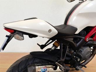 Ducati Monster 1100  picture 11
