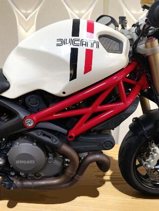 Ducati Monster 1100  picture 6