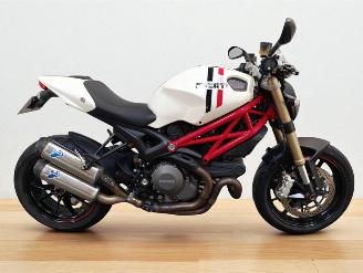 Ducati Monster 1100  picture 2