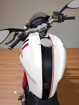 Ducati Monster 1100  picture 22