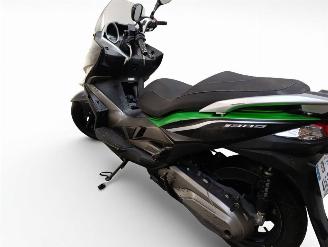 Kawasaki  J 300 picture 5