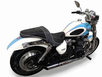 krockskadad bil motor Triumph Speedmaster  2005/5