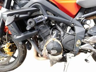 Triumph Street Triple R picture 14