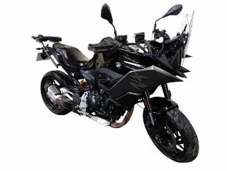 BMW  F 900XR picture 1