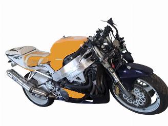 skadebil motor Honda CBR 900 RR 2000/5