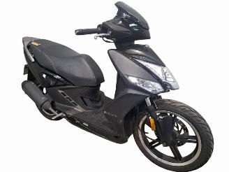 skadebil bromfiets Kymco  AGILITY 2023/10