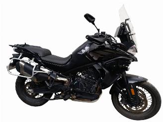 CFMoto  MT picture 1