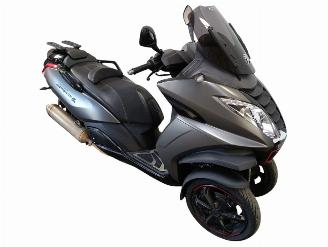 Vrakbiler auto Peugeot C-klasse METROPOLIS RS 2017/4