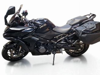 Suzuki  GSXS picture 3