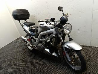 krockskadad bil camper Suzuki SV 1000 N 2005/4