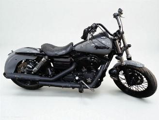 danneggiata motocicli Harley-Davidson  STREET BOB 2011/3