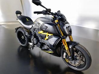 skadebil motor Ducati Diavel  2022/4